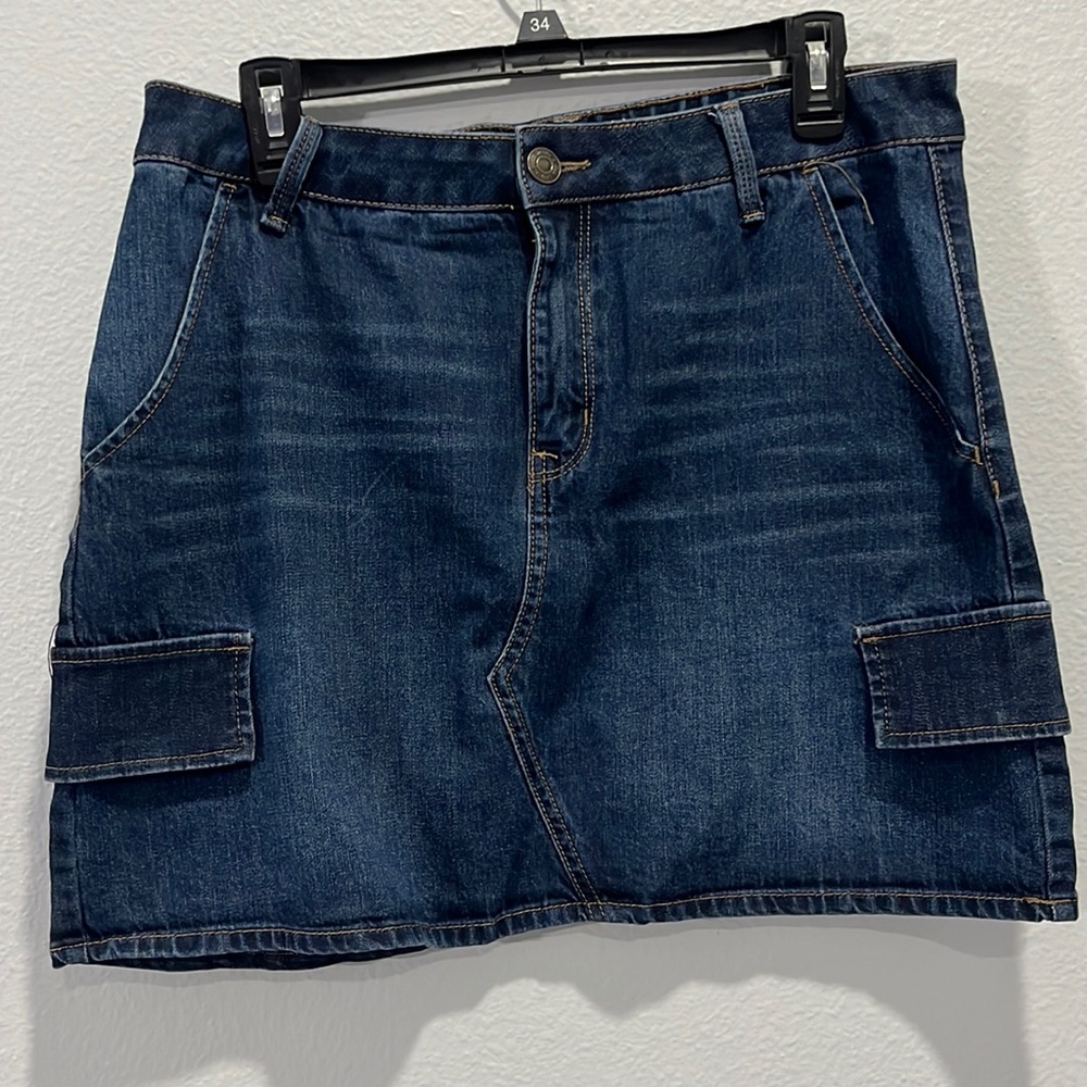 Mudd Skirt